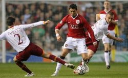 Cristiano Ronaldo outdribbling Panucci