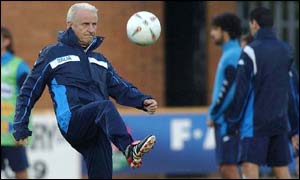 Giovanni Trapattoni in training.