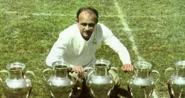 Football Legends: The Forwards
