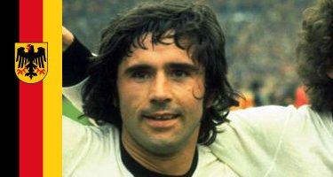 Football Legends: The Forwards