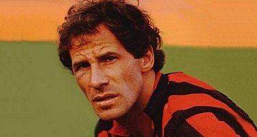Football Legends: The Defenders