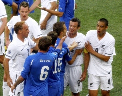  Daniele De Rossi: Was it a dive or the correct call for the penalty kick?