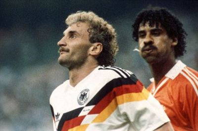 Rijkaard Soccerlens Top 10 Fighting Footballers