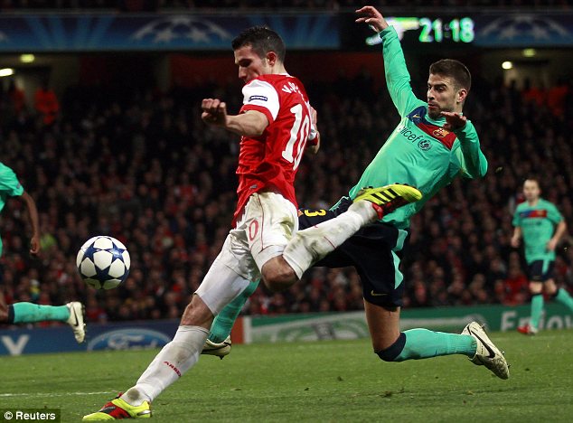van persie vs pique