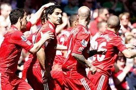 Luis-Su-rez-is-congratula-005