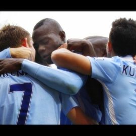 man-city-group-hug