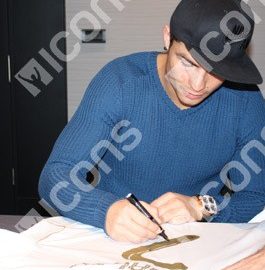 Cristiano_Ronaldo_Signed_Real_Madrid_2012_Shirt_signing