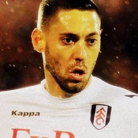 Clint Dempsey playing for Fulham