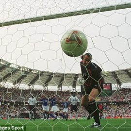 seaman-ronaldinho-goal