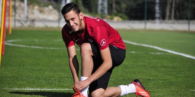 hakan çalhanoğlu 13-06