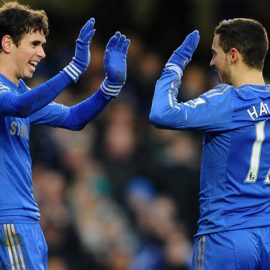 1382405558-bong-da-chelsea