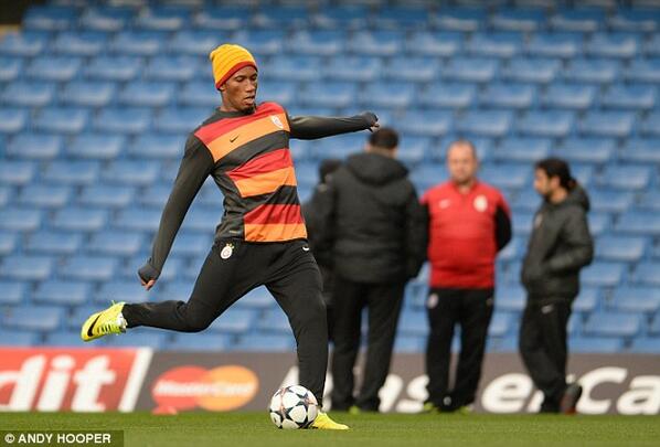 PHOTO: Chelsea legend back at Stamford Bridge