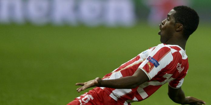 Olympiacos-v-Manchester-United-Joel-Campbell-_3090356