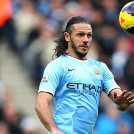 Soccer - Barclays Premier League - Manchester City v Arsenal - Etihad Stadium