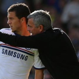 hi-res-183435529-manager-jose-mourinho-of-chelsea-speaks-to-eden-hazard_crop_north