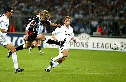 Pavel Nedved scores agains Real Madrid in the 2003 semifinal