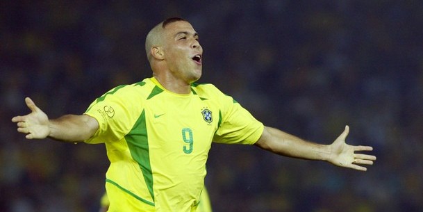 Brazil's forward Ronaldo celebrates afte