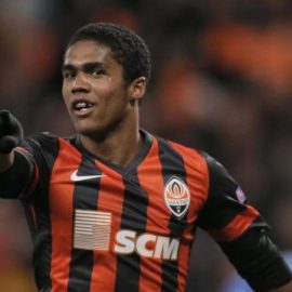 DouglasCosta