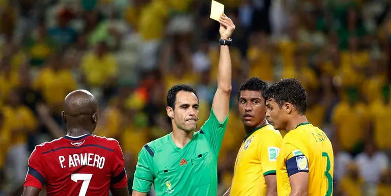 fifa-world-cup-thiago-silva-yellow-card_3168883
