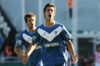 Hot Shot: Ferreryra’s goals would help shoot Velez to the Apertura title in 2012.  [Photo: ‪www.copaargentina.org] 