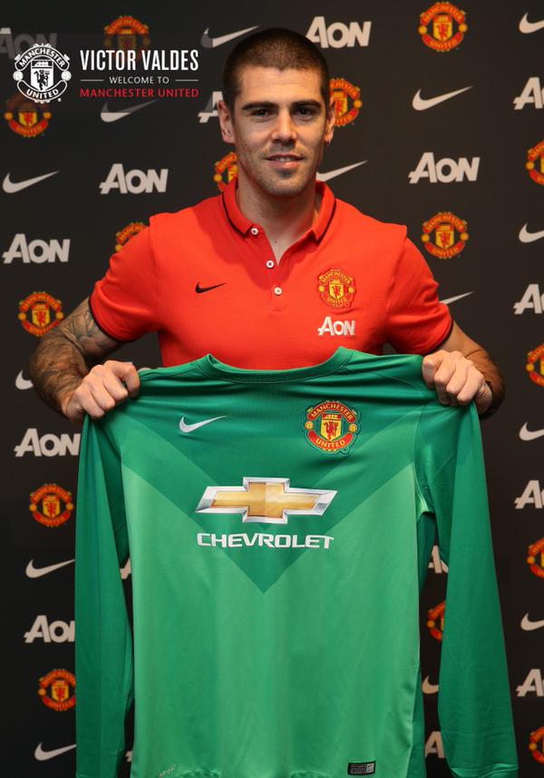 Victor-Valdes-Manchester-United
