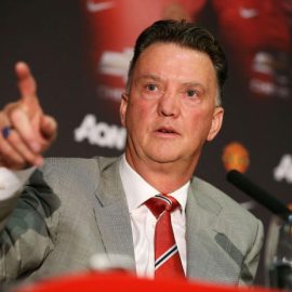 Van Gaal's treatment of players is a concern for Pedro