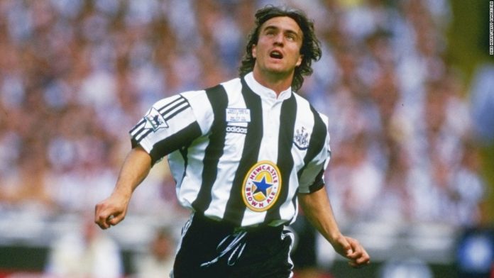 150115171954-ginola-gal-3-super-169