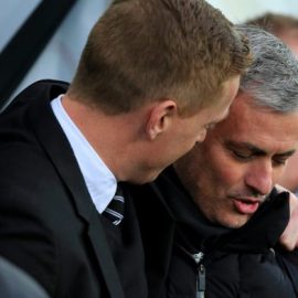 swansea-city-v-chelsea-garry-monk-jose-mourinho_3252873