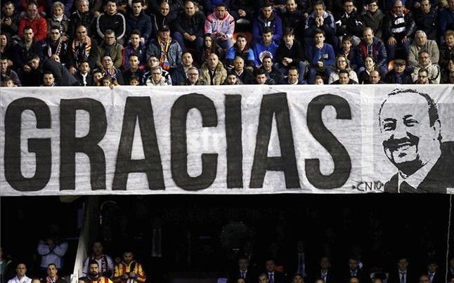 rafa-benitez-fue-recibido-como-heore-mestalla-1451854445181