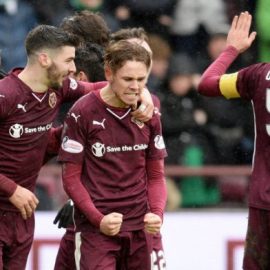 hibernian-hearts-sam-nicholson_3412175