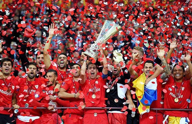 sevilla_trophy