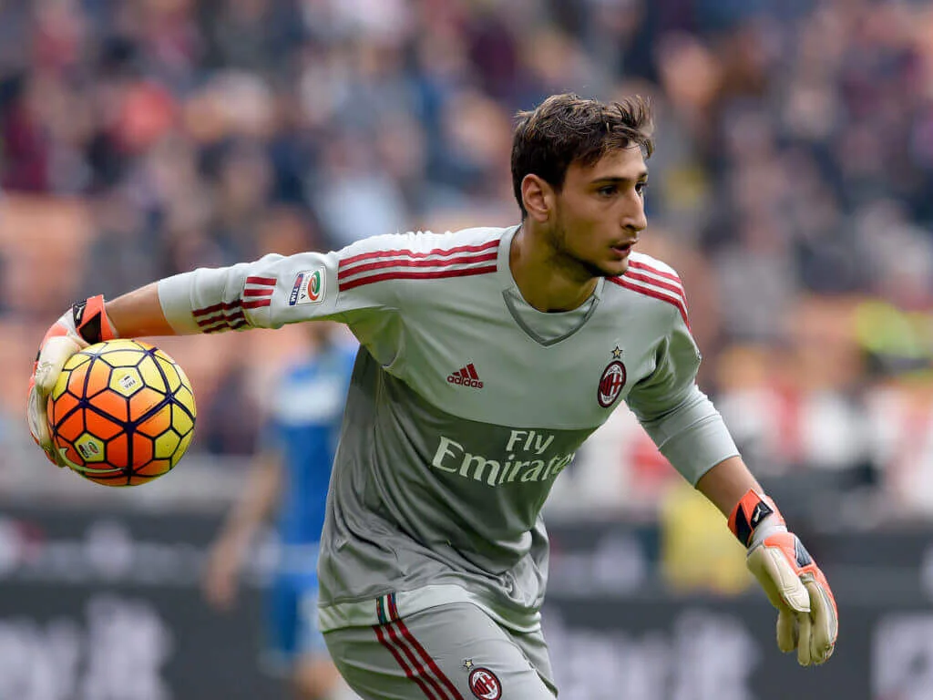 Paris Saint-Germain Reignite Interest in Gianluigi Donnarumma