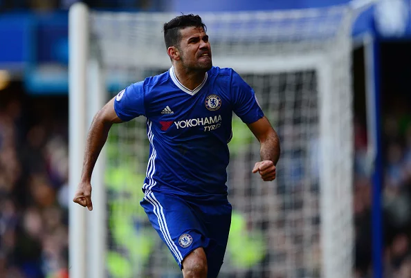 Micah Richards urges Man City to sign former Chelsea man