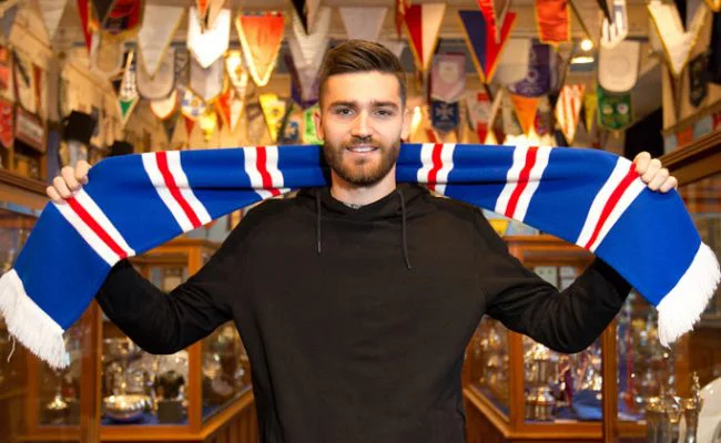 120117_jon_toral_signs_04-650x400