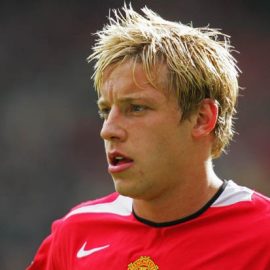 Alan-Smith-anfield-ambulance-liverpool-manchester-united-434051