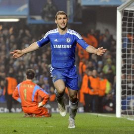 Soccer - UEFA Champions League - Round of 16 - Second Leg - Chelsea v Napoli - Stamford Bridge