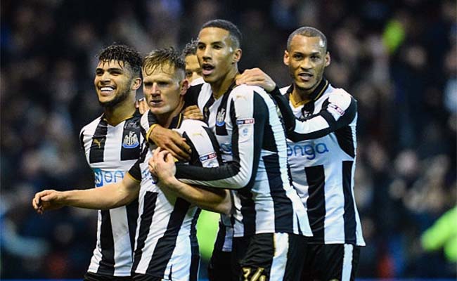 Matt Ritchie Goal Celebration Hayden Yedlin Gouffran