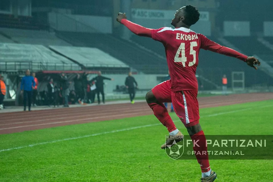 Leeds United Transfer Roundup: Latest on Samu Saiz and Caleb Ekuban