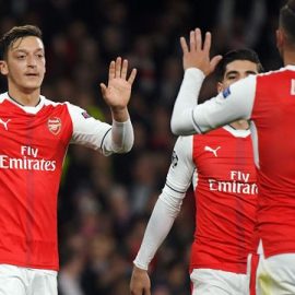 arsenals_mesut_ozil_lucas_perez