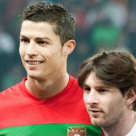 Cristiano Ronaldo (L), Lionel Messi (R)