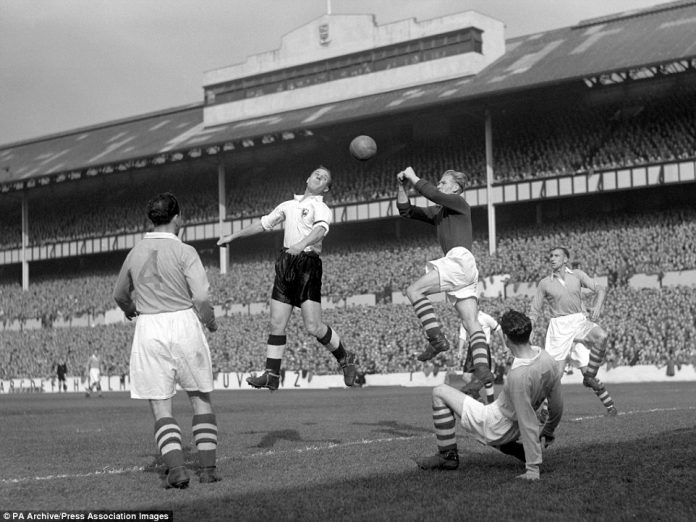 1410220538746_wps_51_Eddie_Baily_Tottenham_ins