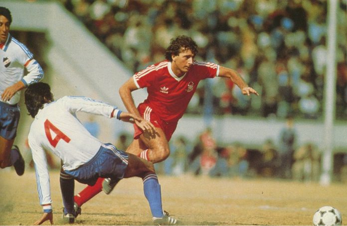 Nottingham Forest 81 Road Trevor Francis, Nacional 2-1981