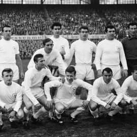 1024px-Tottenham_Hotspur_(1963)