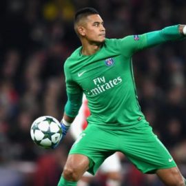 Arsenal FC v Paris Saint-Germain - UEFA Champions League