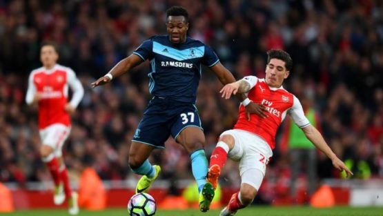 Adama-Traore-against-Hector-Bellerin