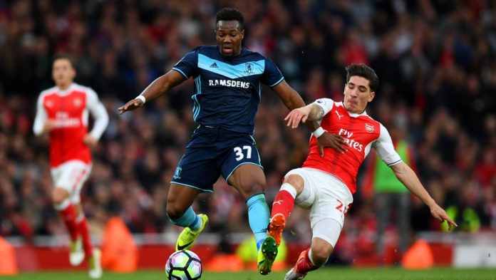 Adama-Traore-against-Hector-Bellerin
