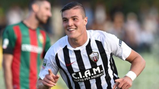 andrea-favilli-ternana-ascoli-serie-b-10212017_1pot4kw1jf0eo1x6kefubpenjo