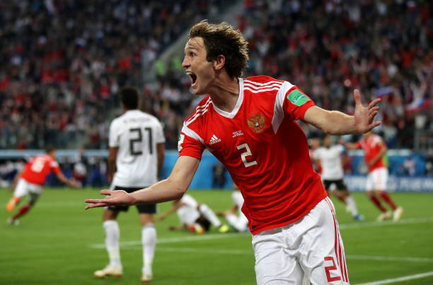 mario-fernandes-of-russia-celebrates-the-2nd-russia-goal-scored-by-picture-id979306842