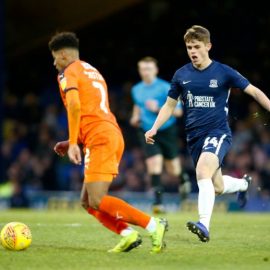 Southend United v Luton Town - Sky Bet League One
