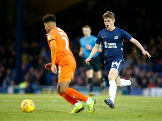 Southend United v Luton Town - Sky Bet League One